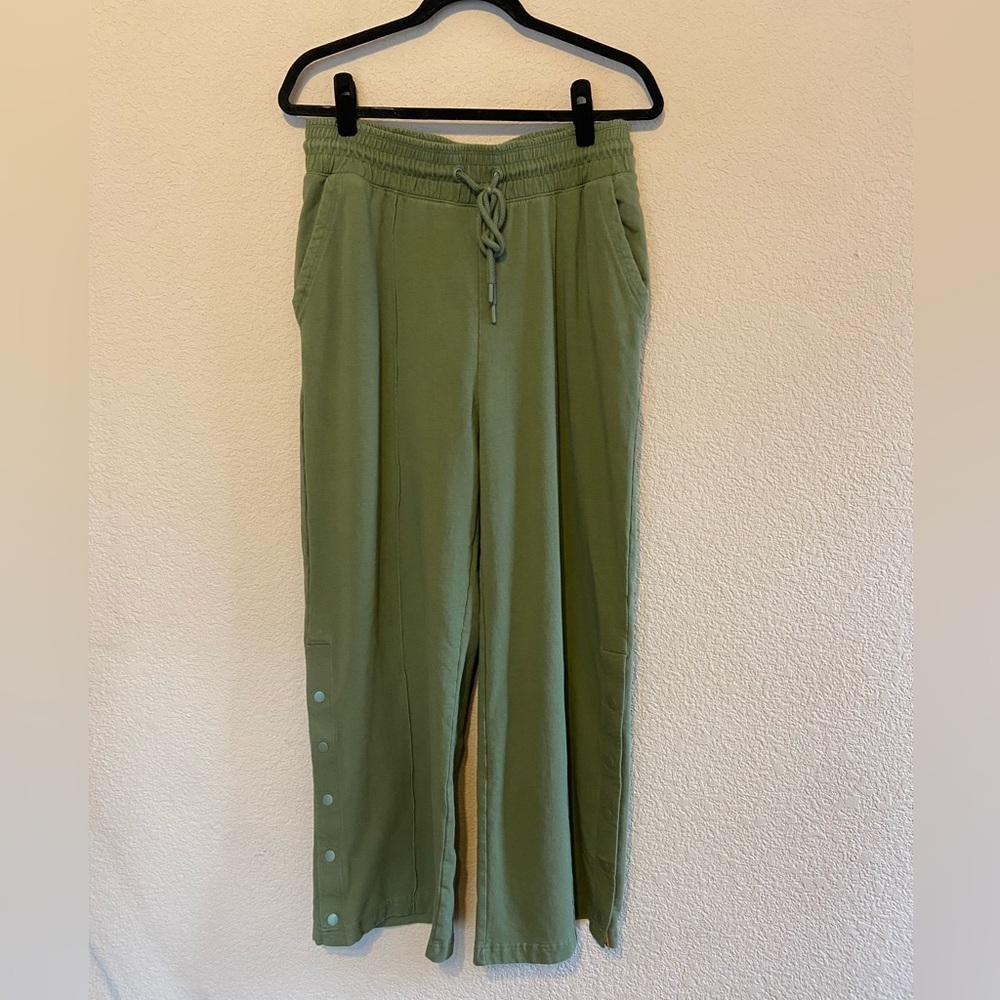 Anthropologie Daily Practice Women’s Track Pants Sweatpants M slit leg